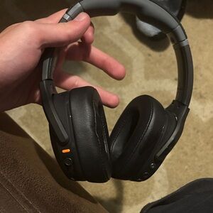 Wireless Black Over-Ear Headphones
